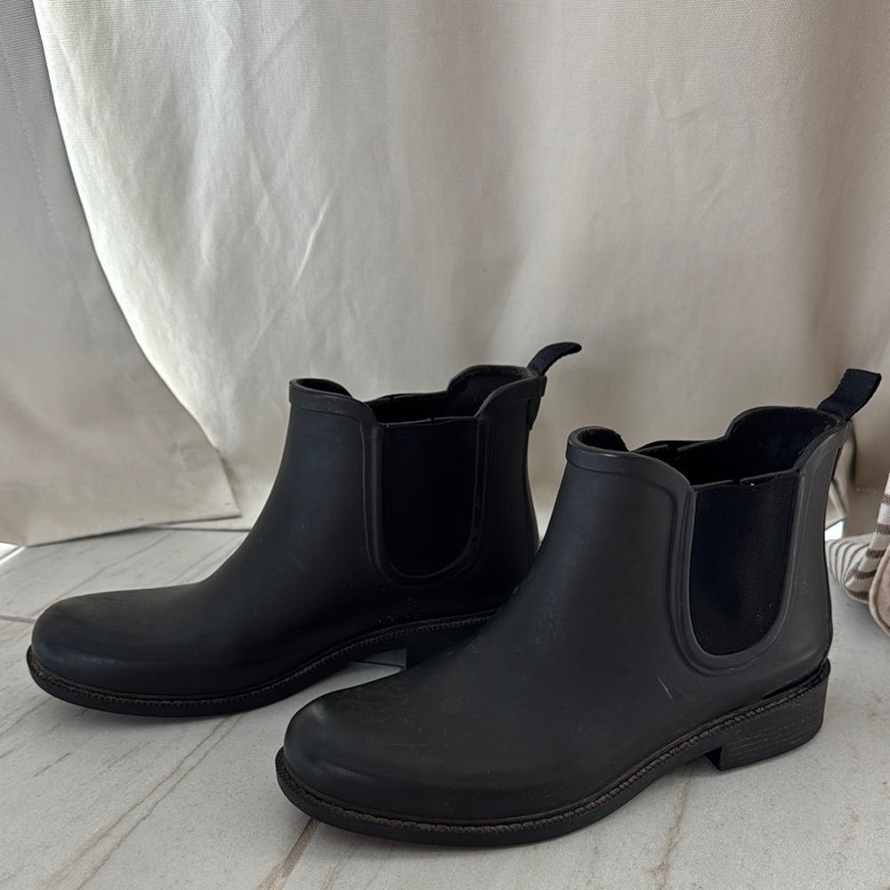 Black Waterproof Chelsea Winter Boots
